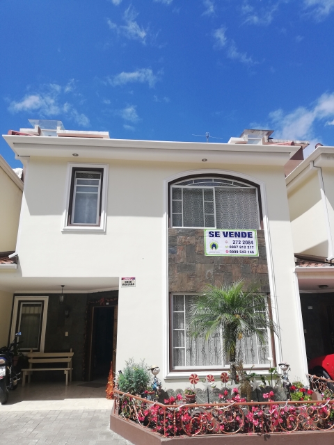 casa-iii-en-urbanizacion-amable-maria